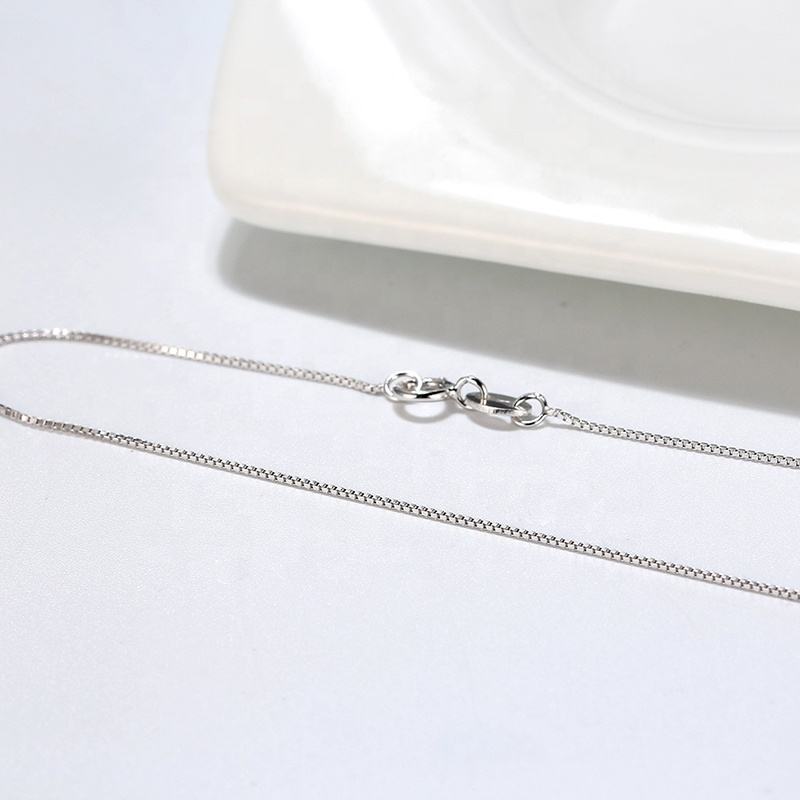 Minimal Muse Rhodium Plated Box Chain